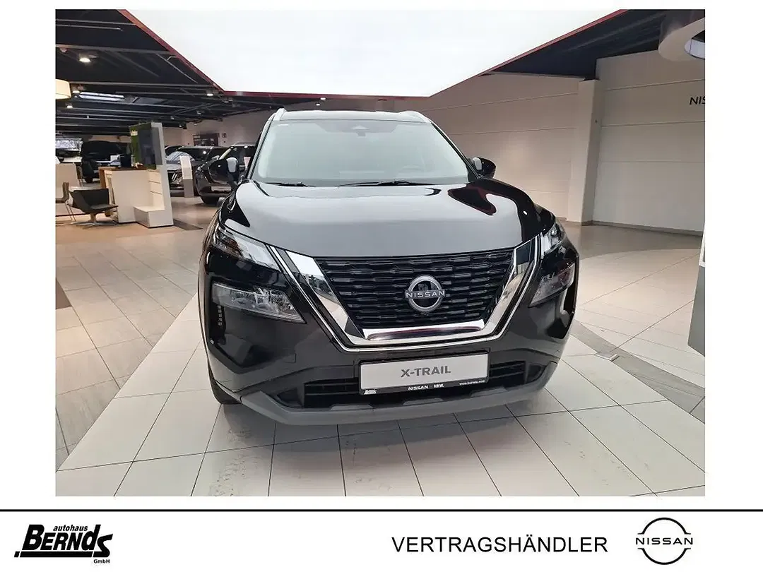 Nissan X-Trail - Thumbnail 2