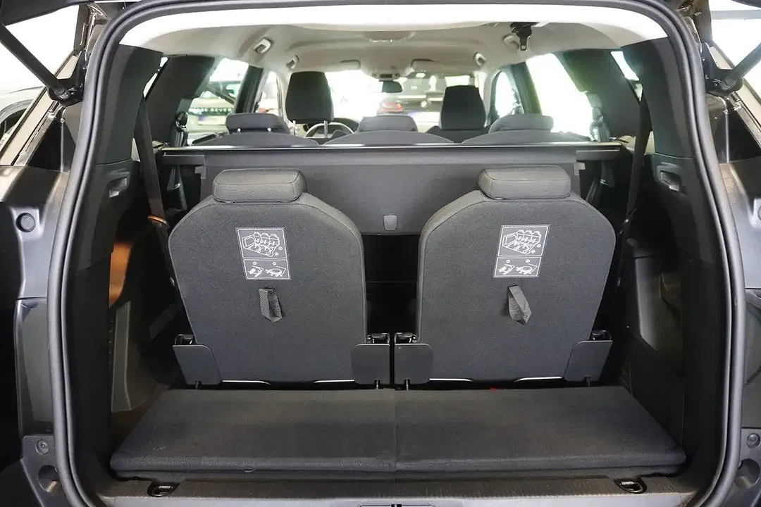 Peugeot 5008 - Thumbnail 11