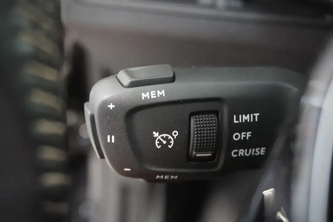 Peugeot 5008 - Thumbnail 15