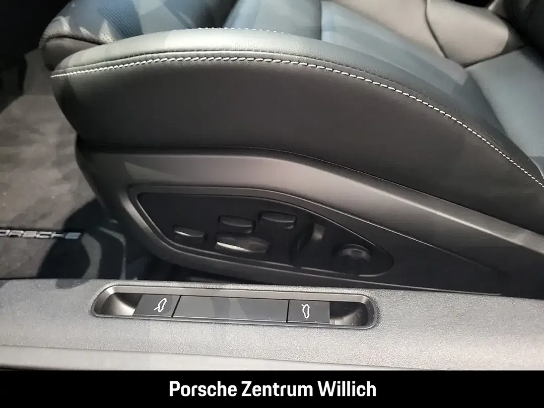 Porsche 992 - Thumbnail 10