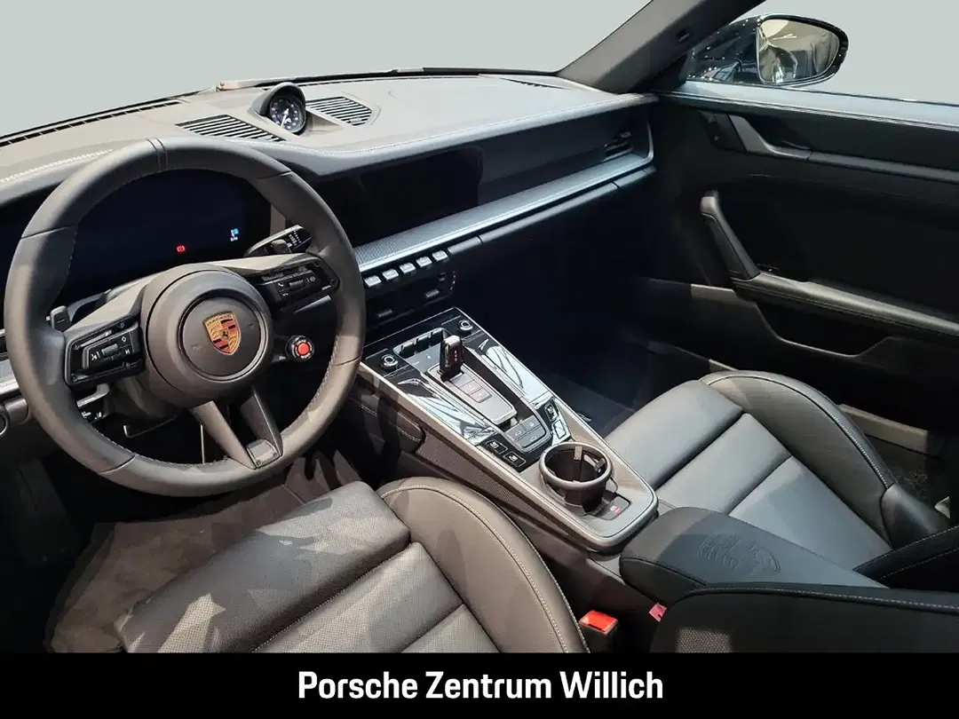 Porsche 992 - Thumbnail 9
