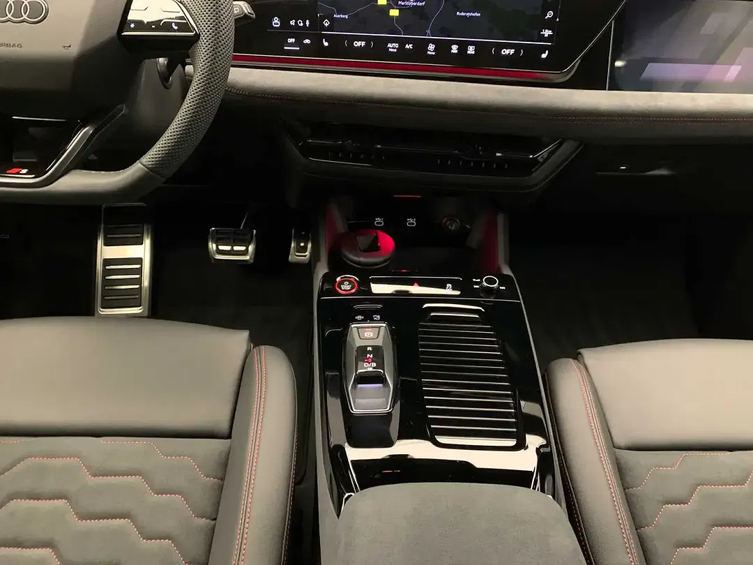 Audi S6 e-tron - Thumbnail 12
