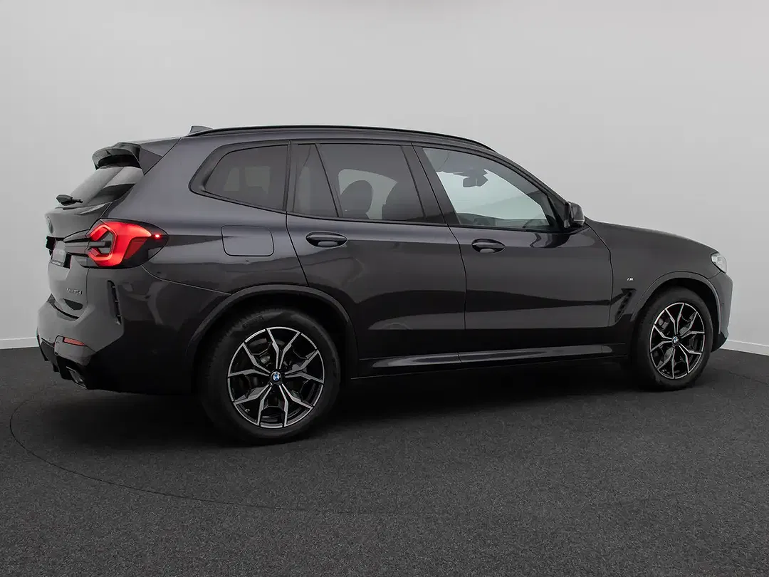 BMW X3 - Thumbnail 6