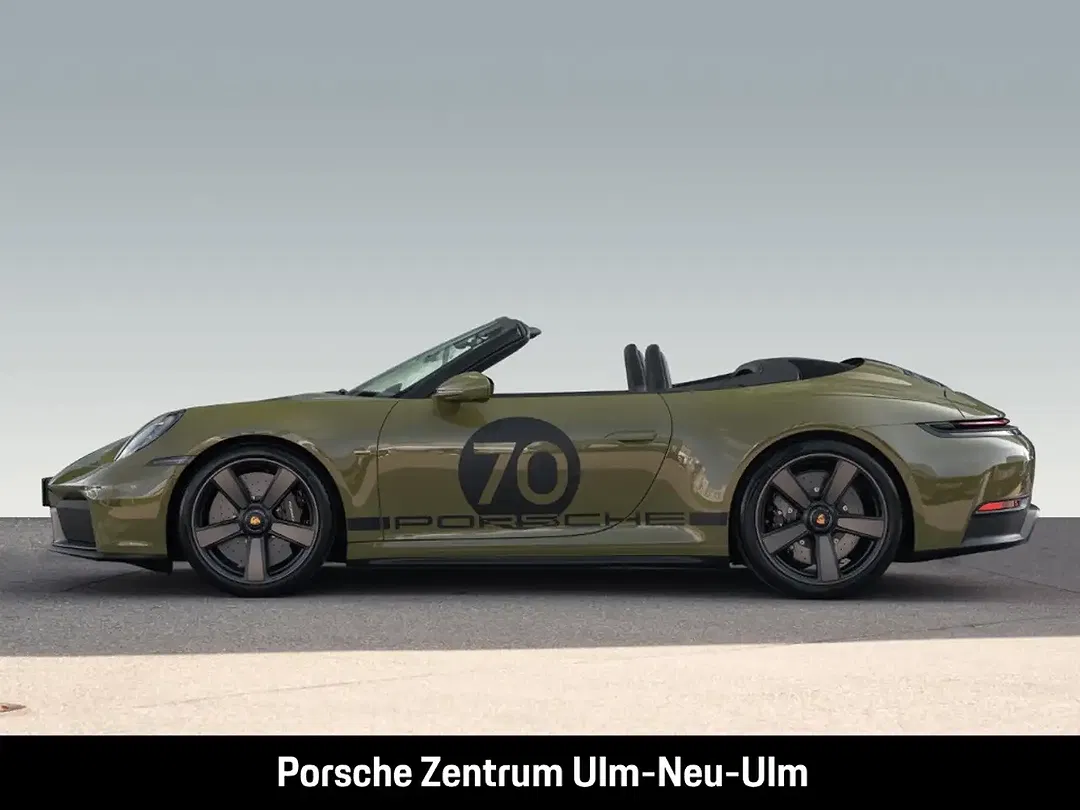 Porsche 992 - Thumbnail 2