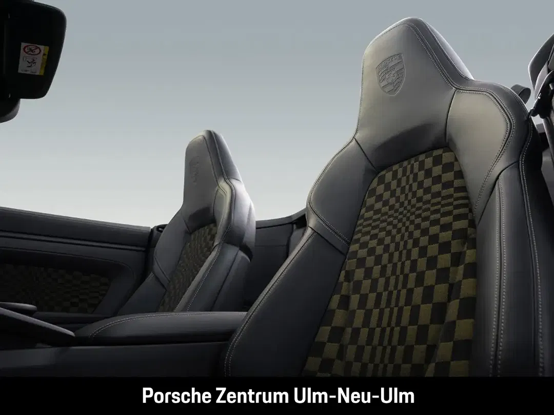 Porsche 992 - Thumbnail 5