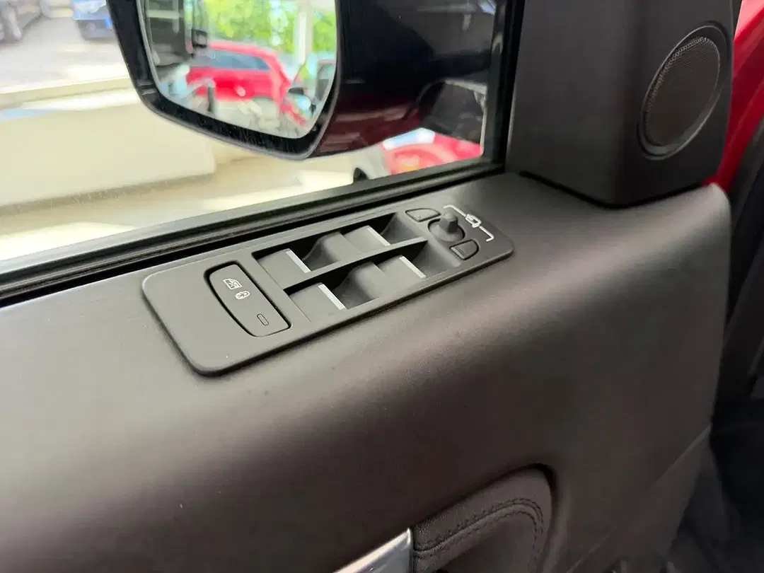 Land Rover Discovery Sport - Thumbnail 21