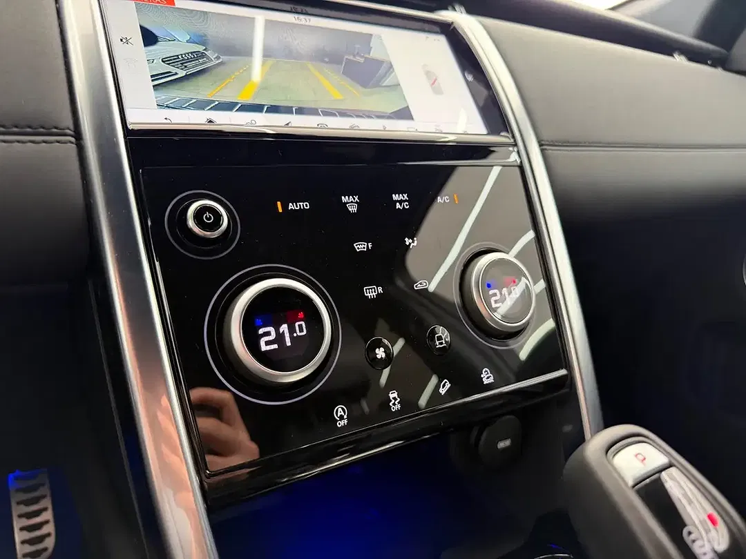 Land Rover Discovery Sport - Thumbnail 33
