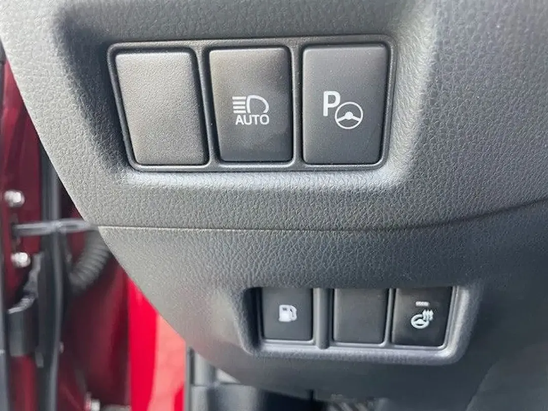 Toyota C-HR - Thumbnail 14