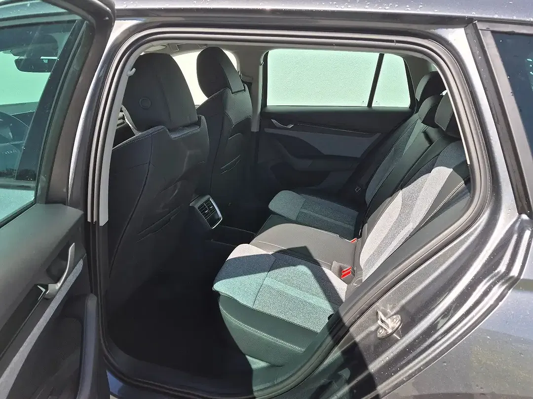 Skoda Octavia - Thumbnail 10