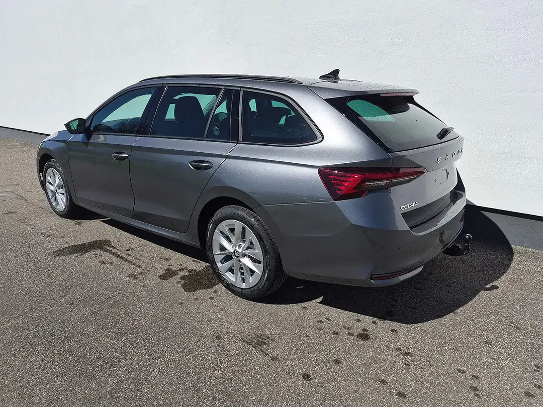 Skoda Octavia - Thumbnail 5