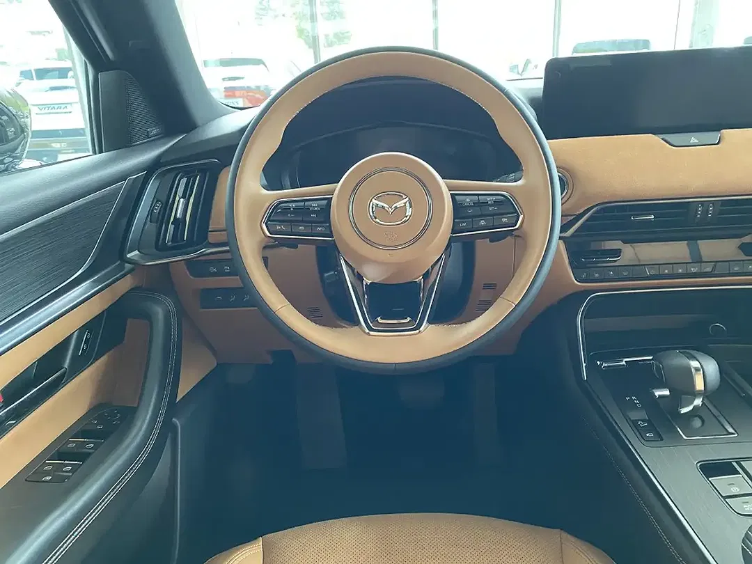 Mazda CX-60 - Thumbnail 3
