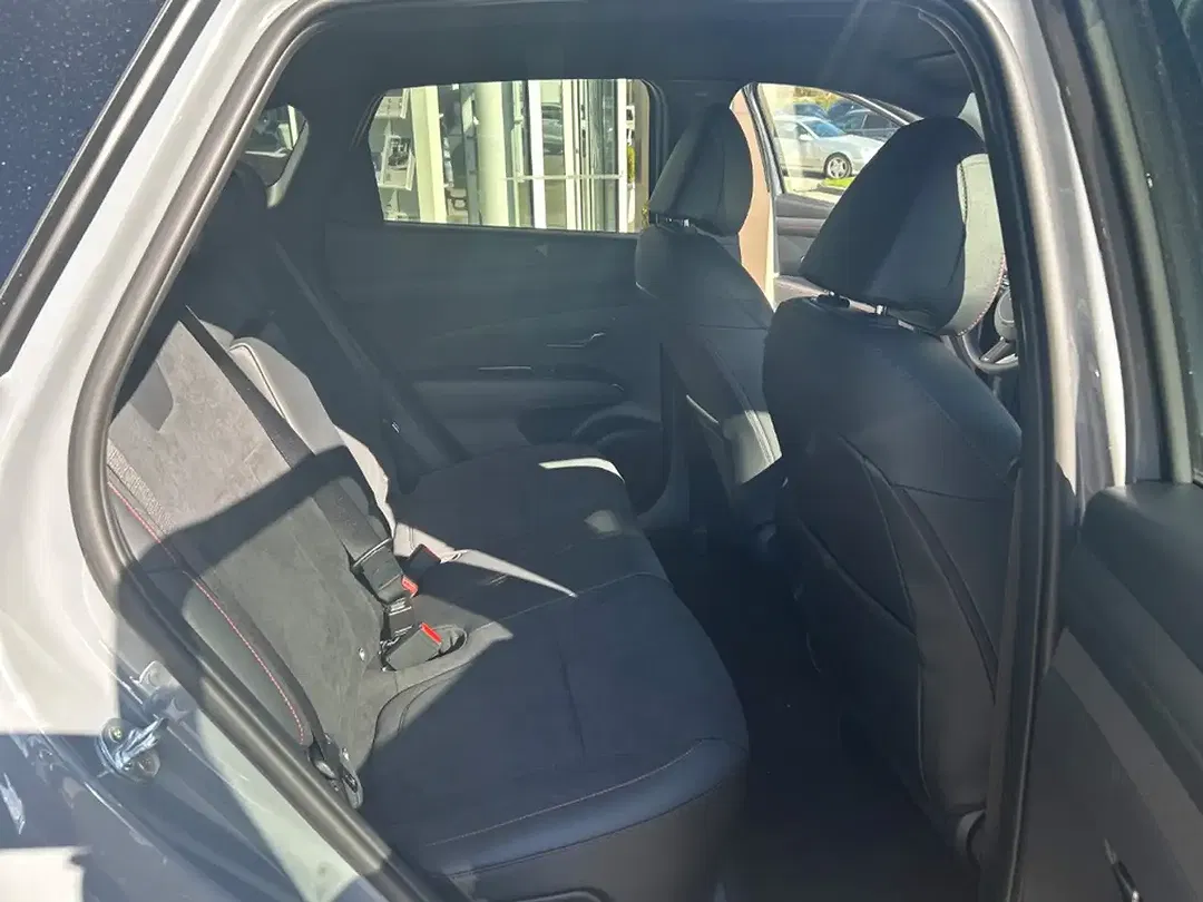 Hyundai TUCSON - Thumbnail 8