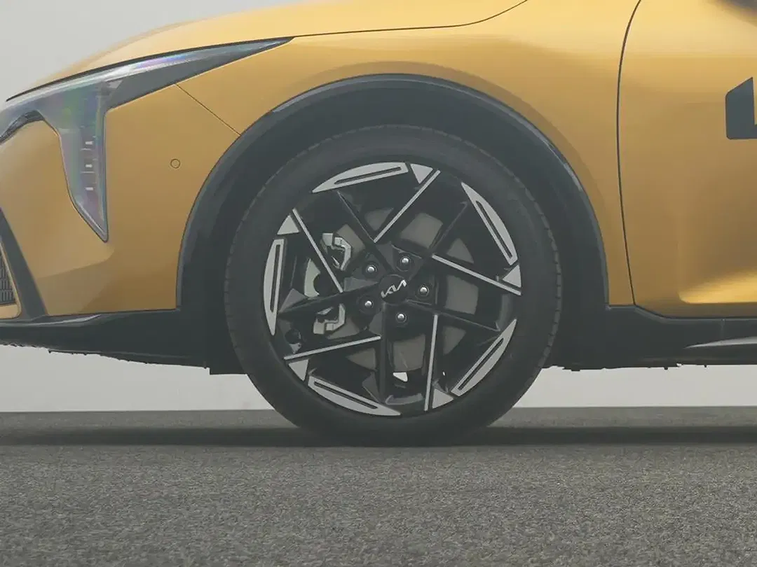 Kia K4 - Thumbnail 6