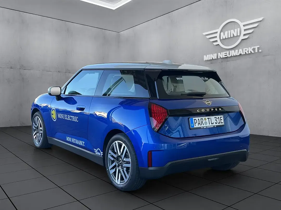 MINI Cooper E - Thumbnail 3
