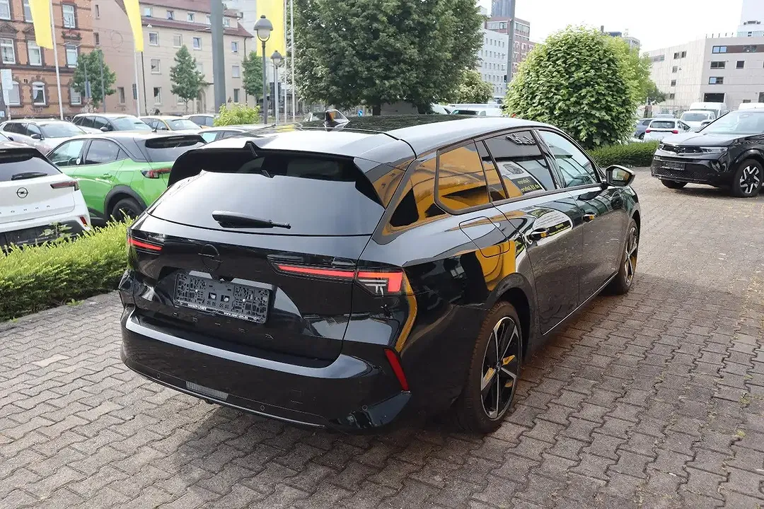 Opel Astra - Thumbnail 3