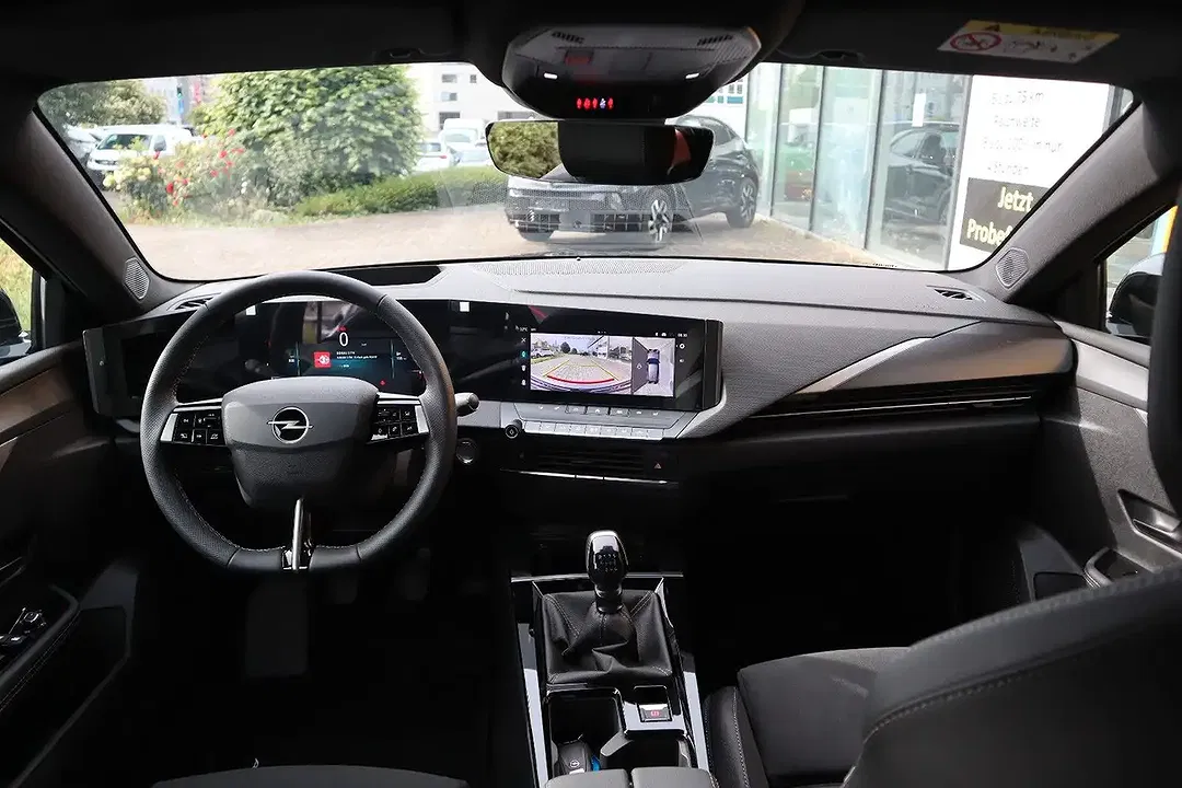 Opel Astra - Thumbnail 9