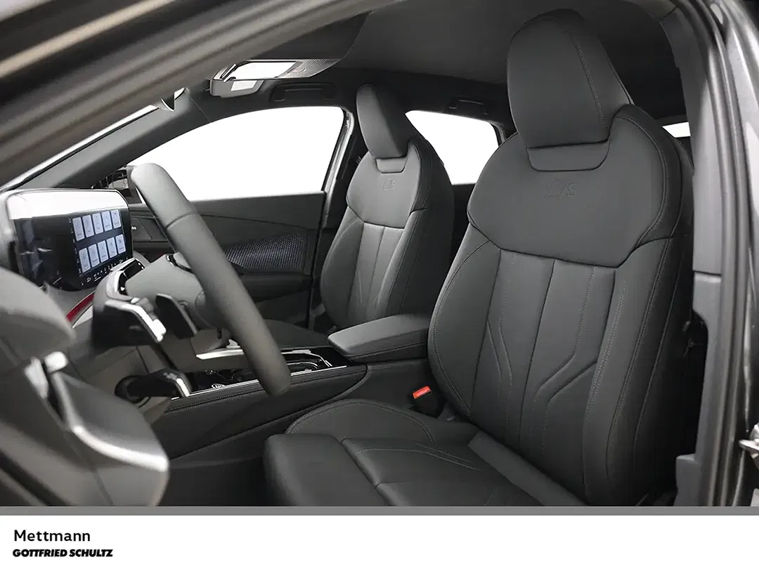 Audi Q3 - Thumbnail 11
