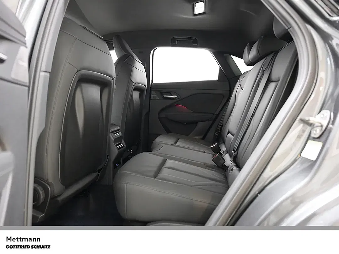 Audi Q3 - Thumbnail 13