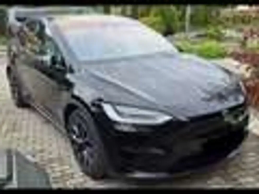 Tesla Model X - Thumbnail 27