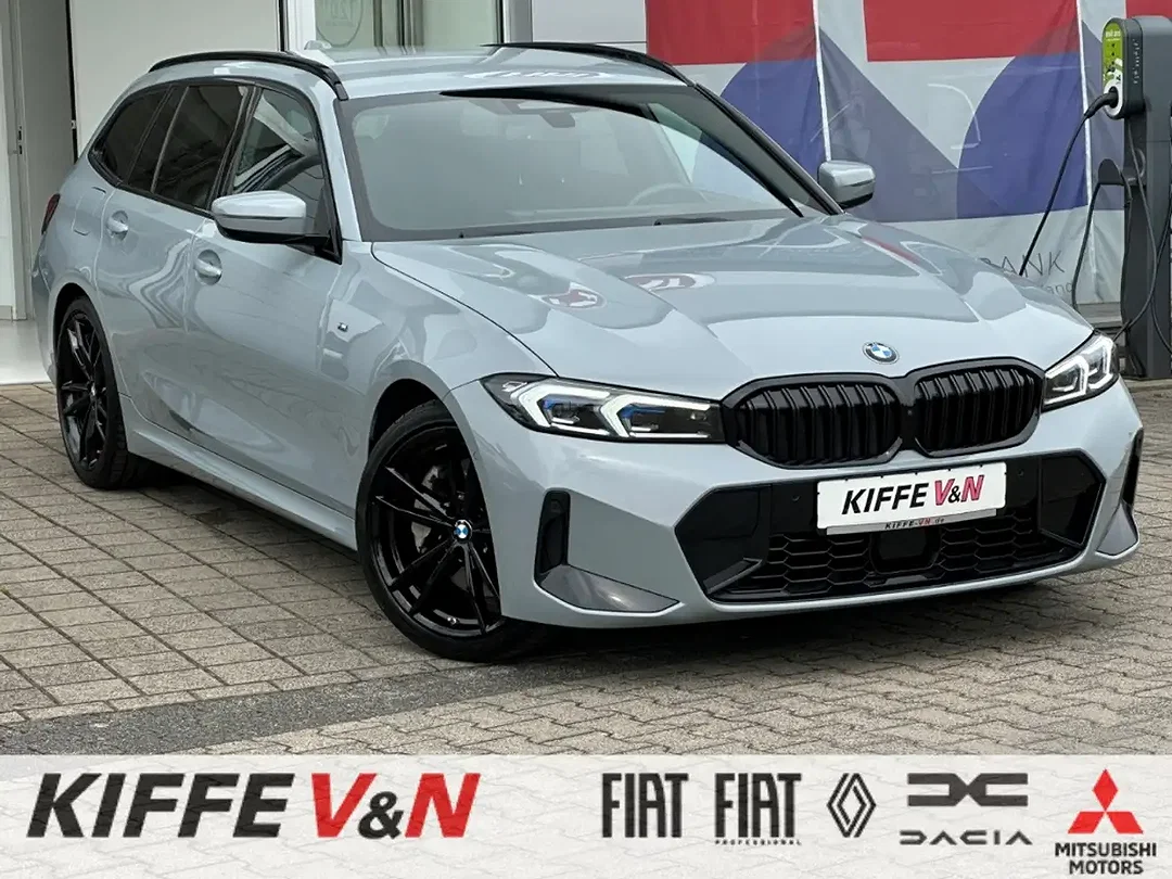 BMW 330 - Afbeelding 1
