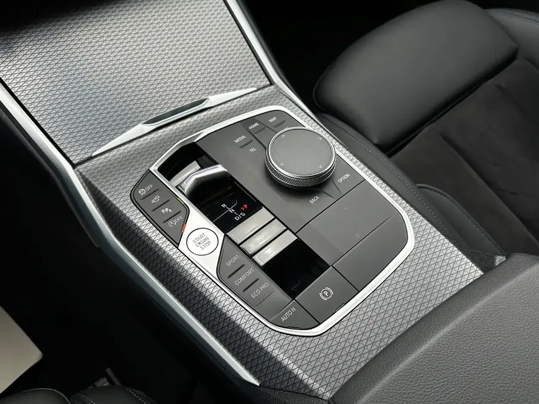 BMW 330 - Thumbnail 12