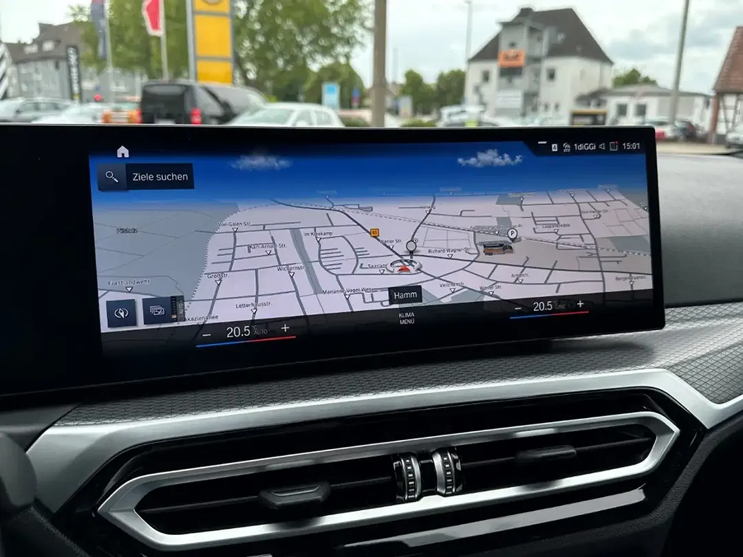 BMW 330 - Thumbnail 9