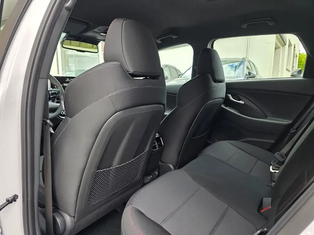 Hyundai i30 - Thumbnail 15