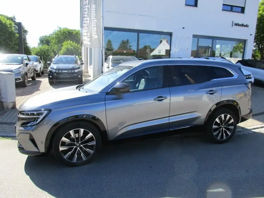 Renault Espace E-Tech Hybrid Techno