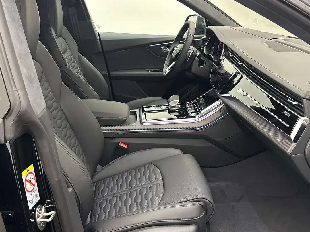 Audi RS Q8 - Thumbnail 9