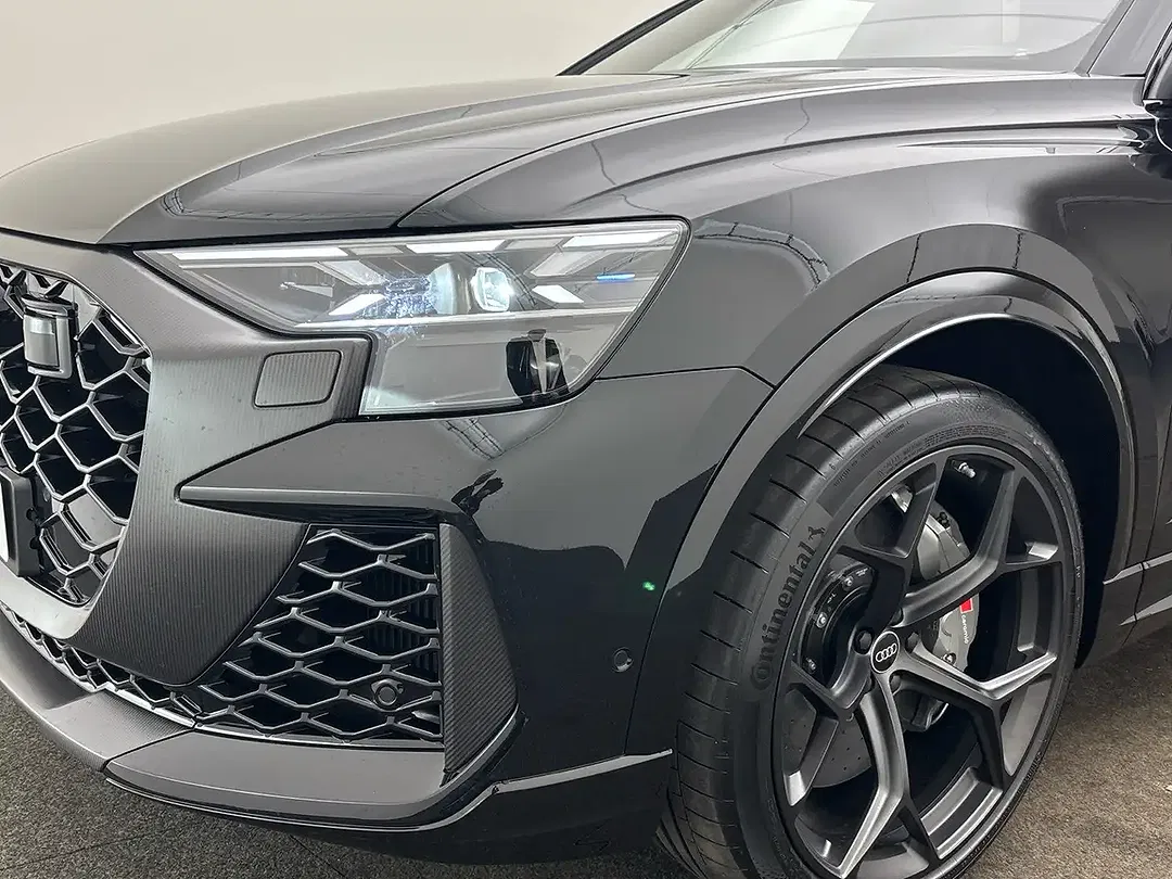 Audi RS Q8 - Thumbnail 5