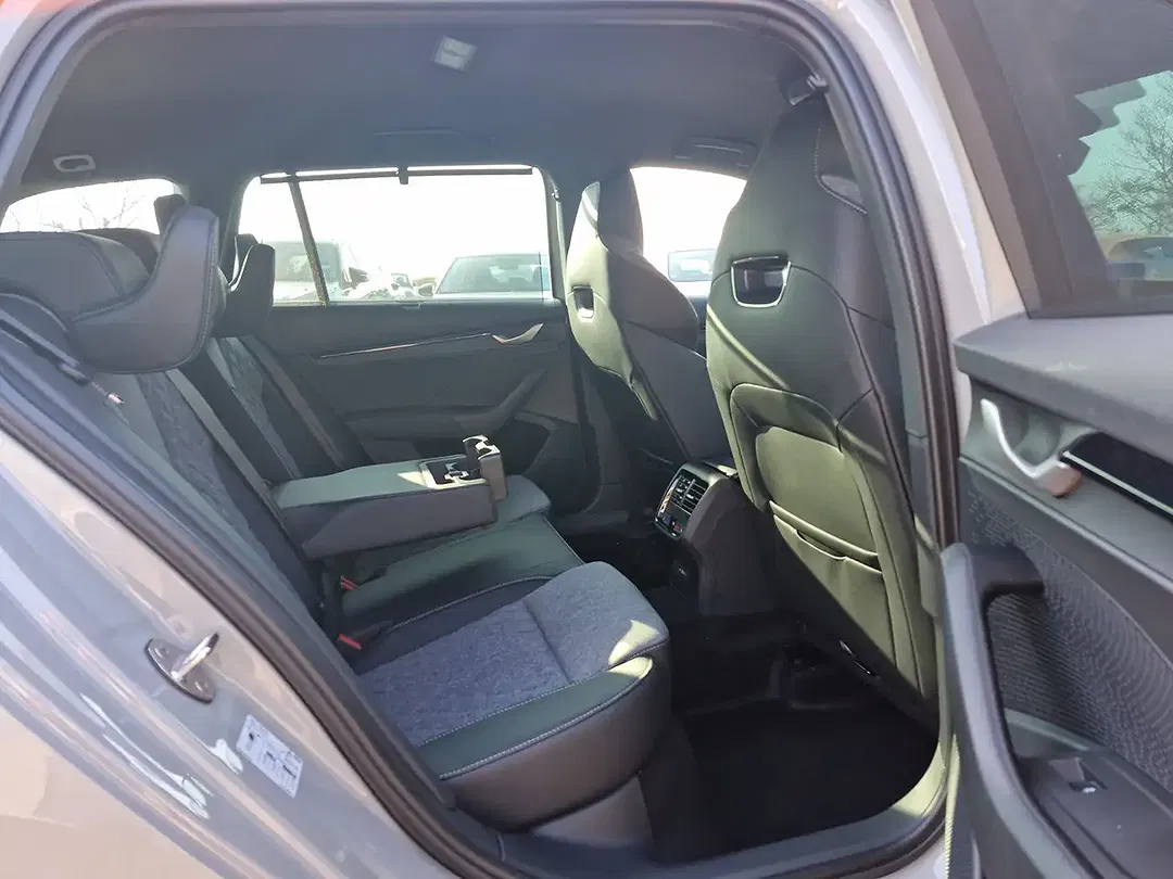Skoda Octavia - Thumbnail 8