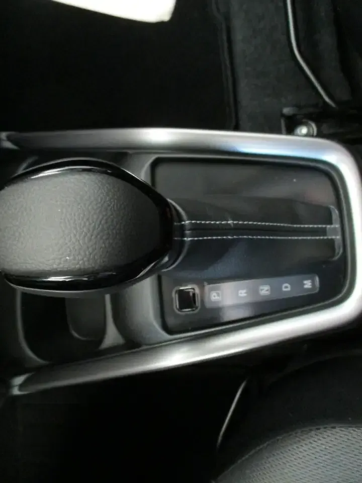 Suzuki Swift - Thumbnail 13