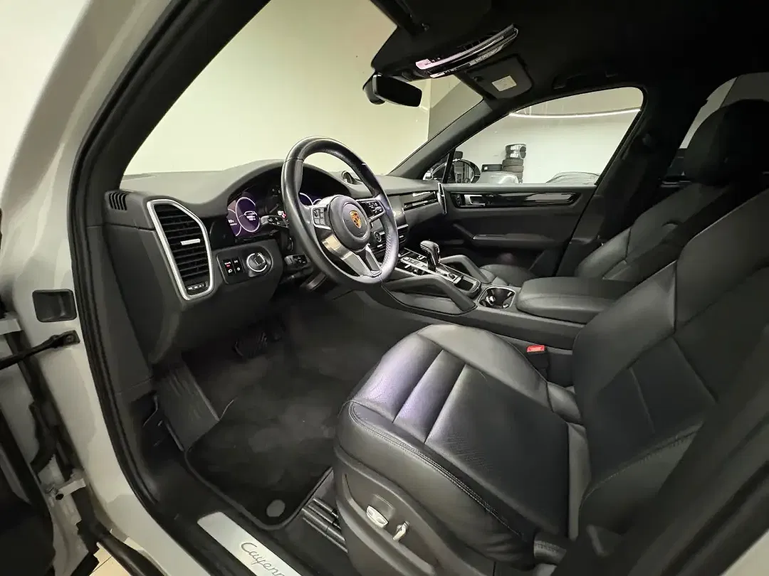 Porsche Cayenne - Thumbnail 12