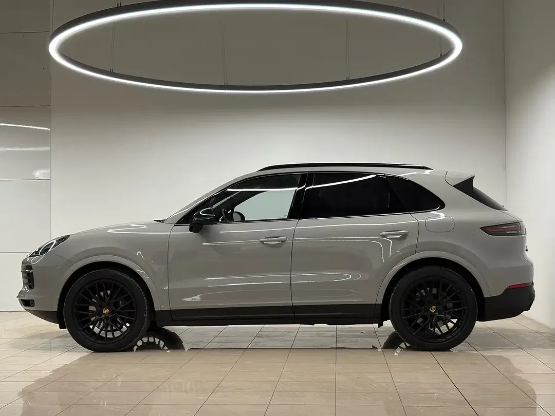 Porsche Cayenne - Thumbnail 5