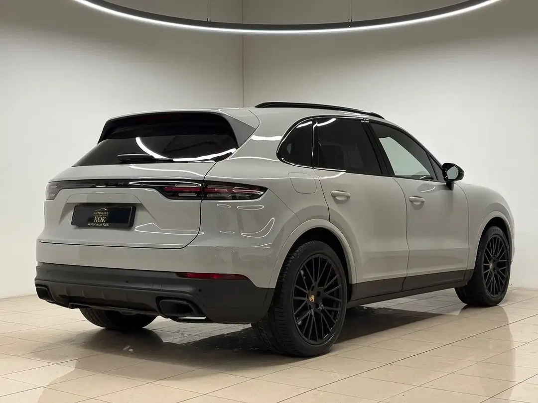Porsche Cayenne - Thumbnail 6