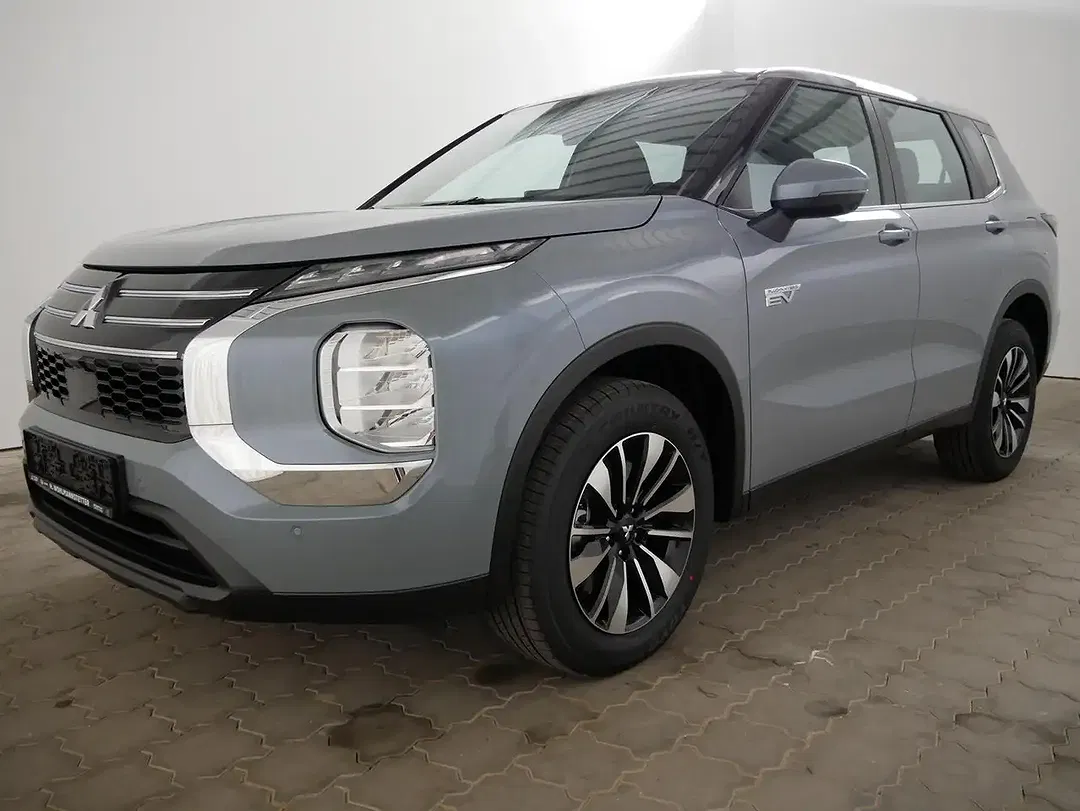 Mitsubishi Outlander - Thumbnail 5
