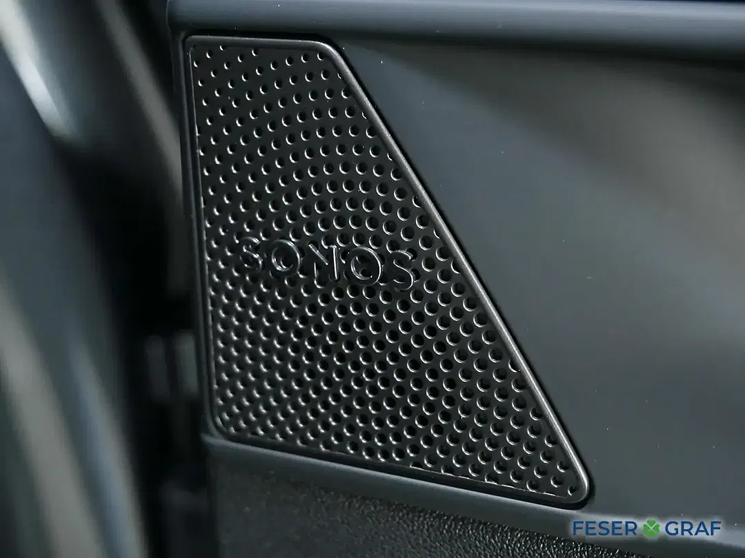 Audi Q3 - Thumbnail 8