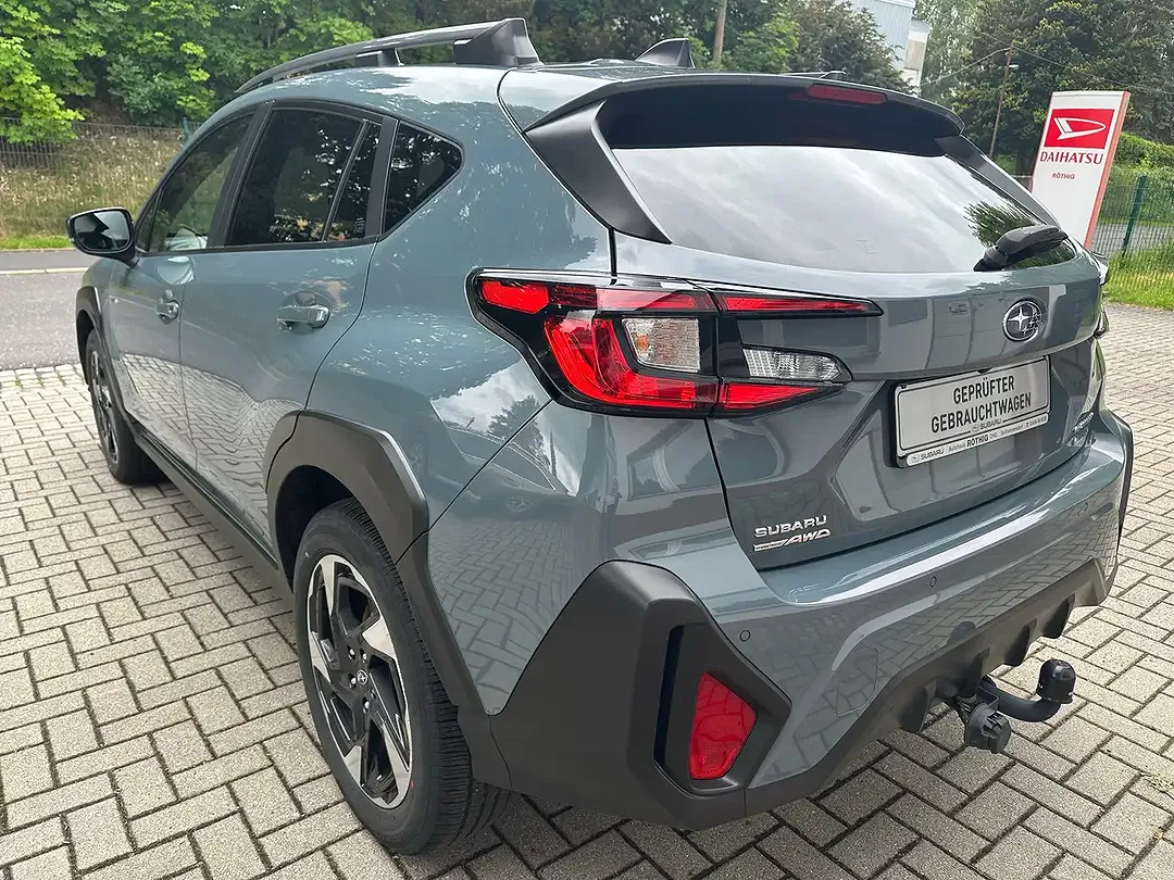 Subaru Crosstrek - Thumbnail 3