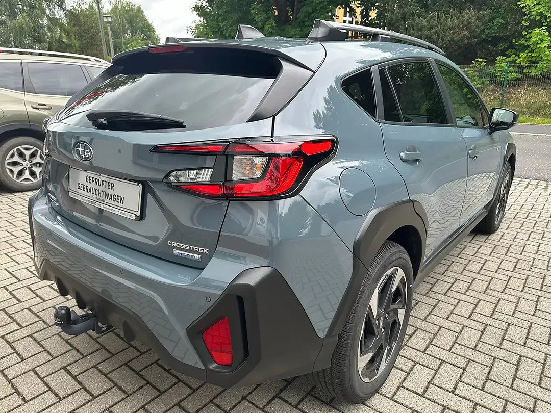Subaru Crosstrek - Thumbnail 4