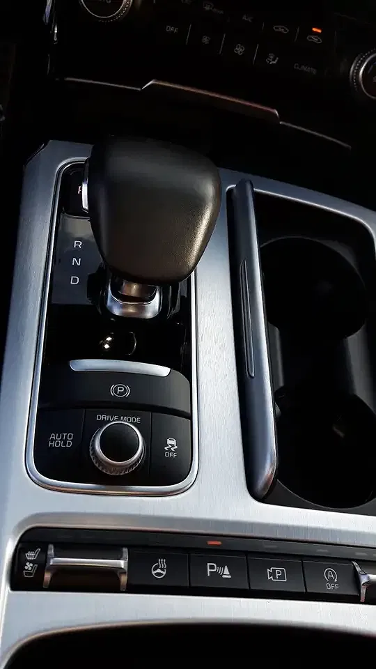 Kia Stinger - Thumbnail 15