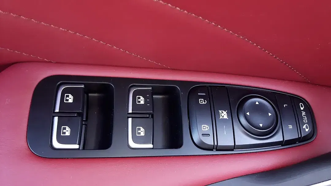 Kia Stinger - Thumbnail 7