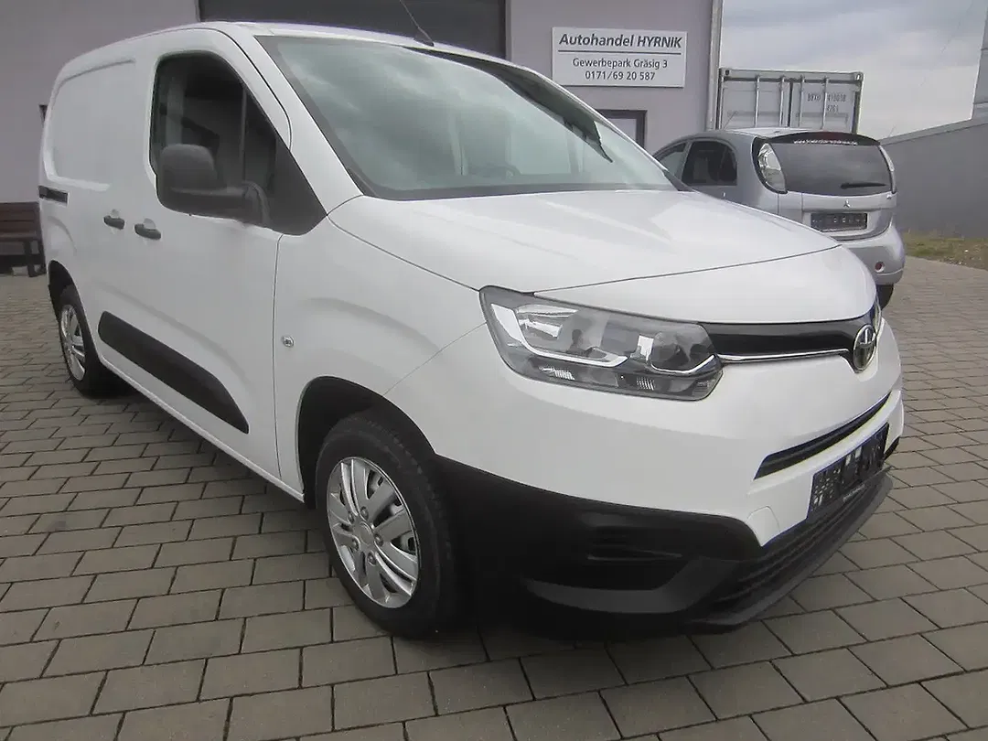 Toyota Proace City - Thumbnail 2