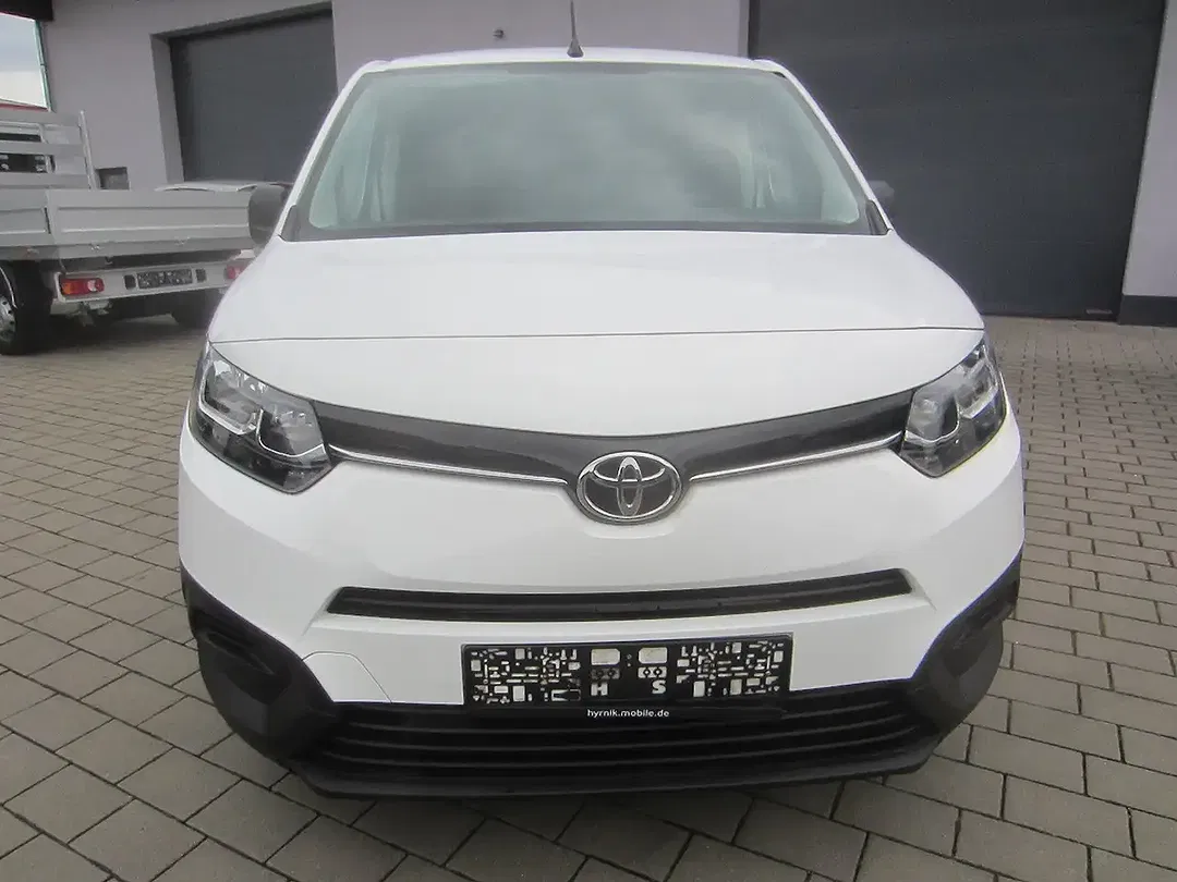 Toyota Proace City - Thumbnail 3