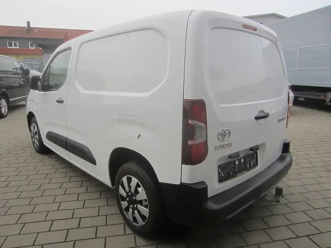 Toyota Proace City - Thumbnail 4