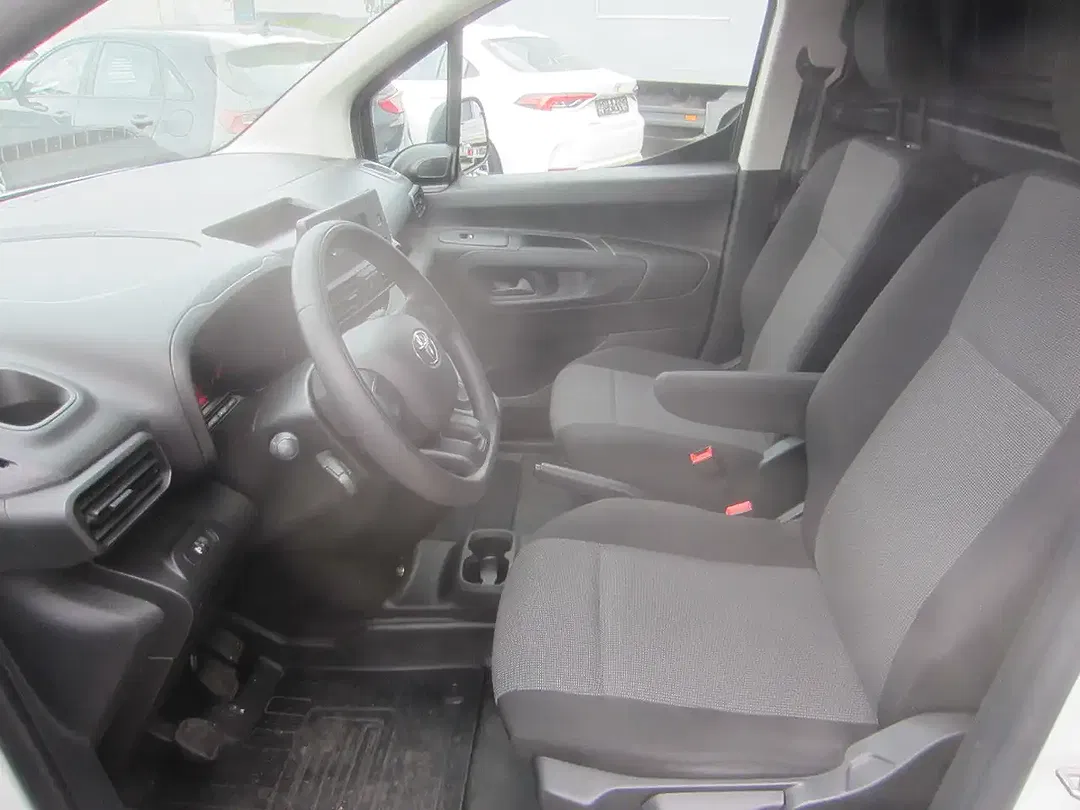 Toyota Proace City - Thumbnail 8