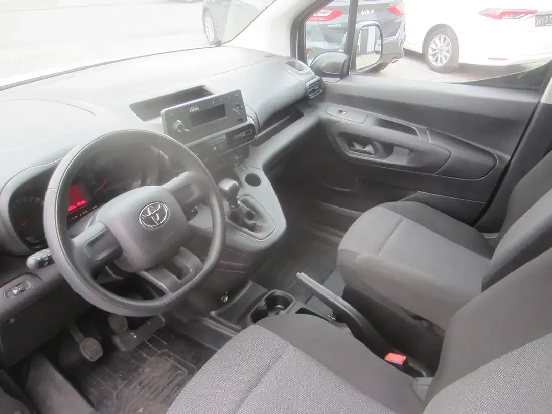 Toyota Proace City - Thumbnail 9