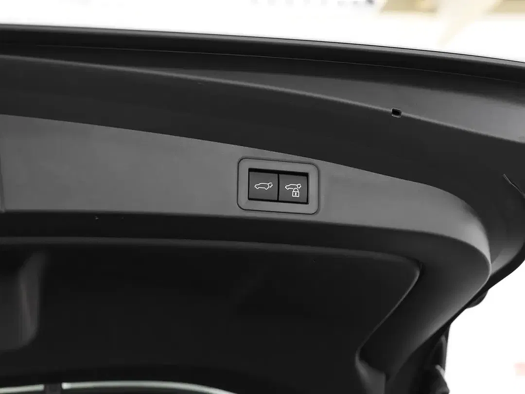 Toyota Corolla - Thumbnail 13