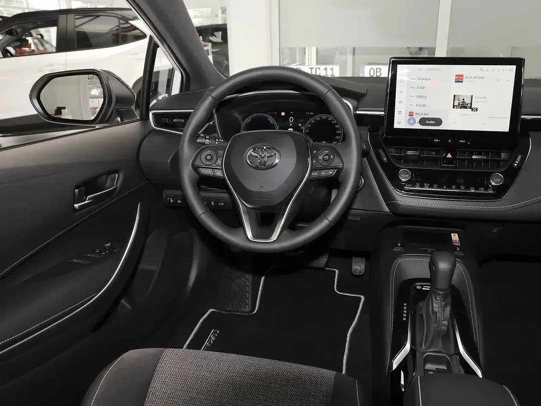 Toyota Corolla - Thumbnail 9