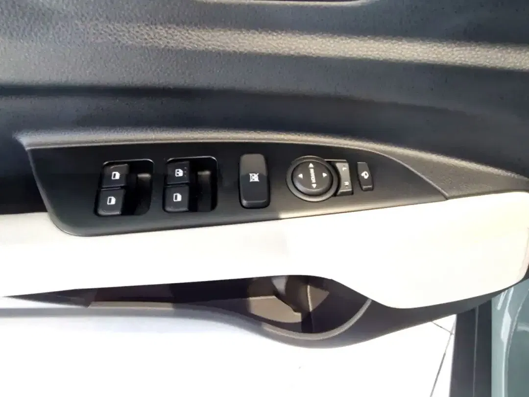 Kia Stonic - Thumbnail 14