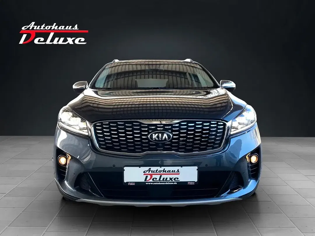 Kia Sorento - Thumbnail 2